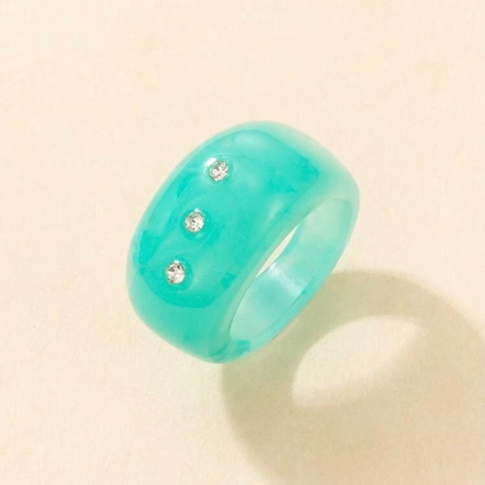 NEW Super Cool Mint Green Resin Ring w Rhinestone Accents Sz 7.5